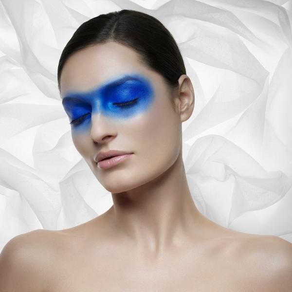 Prismologie Sapphire and Oud scented Candle 200g By Prismologie